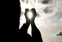 爱游戏：[CBA]徐杰运球被抢断 克里斯扣篮轻取两分.